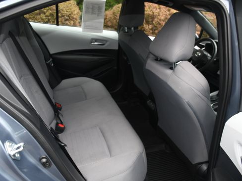 Certified 2025 Toyota Corolla SE FWD image 17