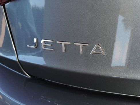 Used 2024 Volkswagen Jetta SE FWD image 16
