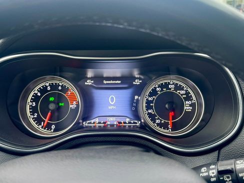 Used 2019 Jeep Cherokee Trailhawk w/ Cold Weather Group image 32