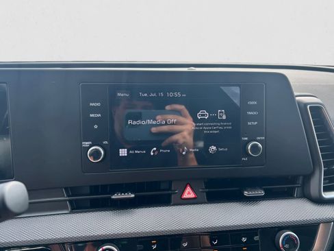 Certified 2025 Kia Sportage LX image 20