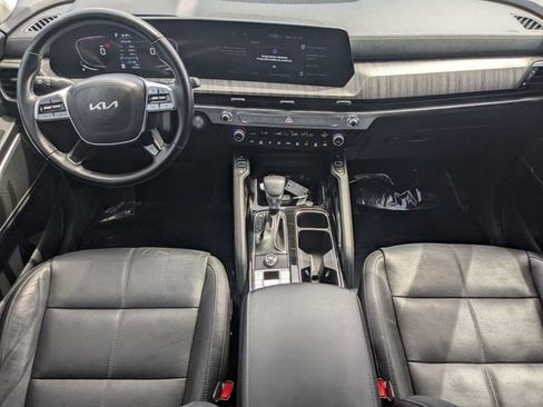 Used 2024 Kia Telluride EX w/ EX Captain's Chair Package FWD image 16