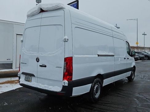 Used 2024 Mercedes-Benz Sprinter 2500 image 3