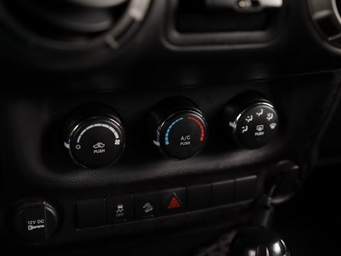 Used 2016 Jeep Wrangler Unlimited Sport image 13