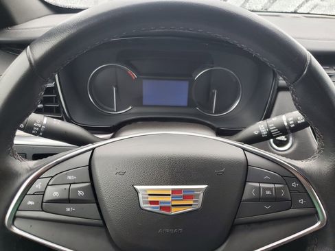 Used 2023 Cadillac XT5 Luxury image 23