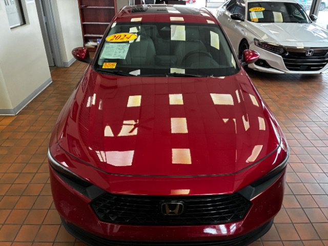 Used 2024 Honda Accord EX image 2