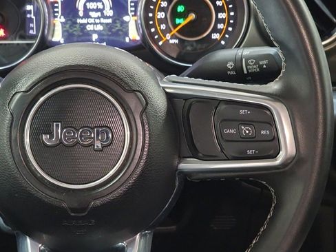 Used 2023 Jeep Gladiator Overland image 23