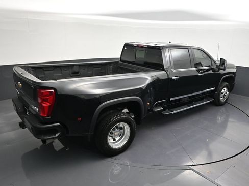 Used 2026 Chevrolet Silverado 3500 High Country w/ High Country Premium Package AWD/4WD image 23