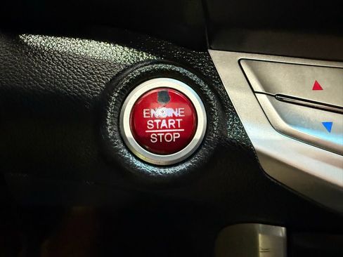 Used 2013 Honda Accord EX image 32