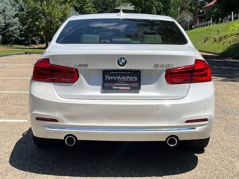 Used 2018 BMW 340i xDrive Sedan w/ Premium Package AWD/4WD image 23