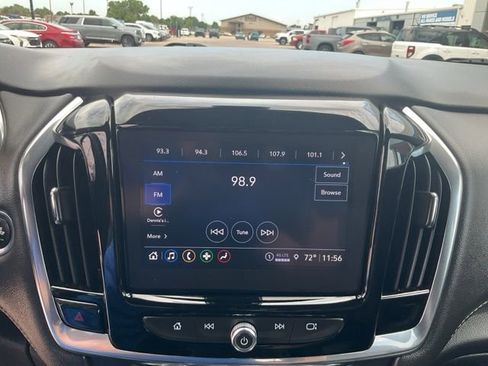 Used 2023 Chevrolet Traverse LT FWD image 14