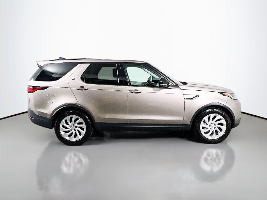 Used 2025 Land Rover Discovery S AWD/4WD image 4