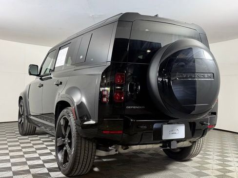 Used 2024 Land Rover Defender 110 X-Dynamic SE image 6