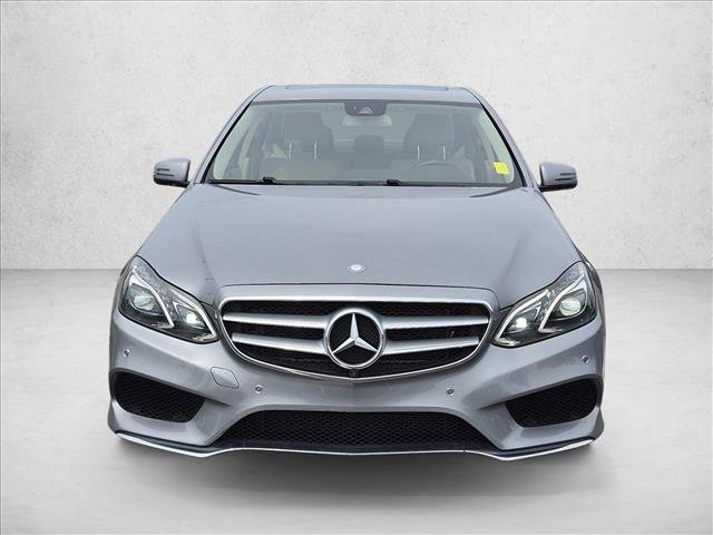 Used 2015 Mercedes-Benz E 400 Sedan image 2