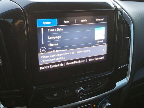 Used 2020 Chevrolet Traverse LT image 15