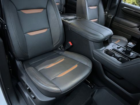 Used 2023 GMC Sierra 1500 AT4 w/ AT4 Premium Package image 23