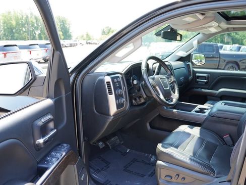 Used 2019 GMC Sierra 2500 Denali AWD/4WD image 15
