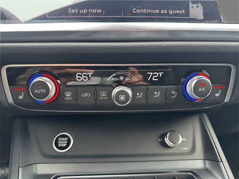 New 2025 Audi Q3 2.0T Premium image 40