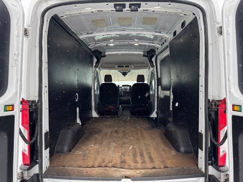 Used 2019 Ford Transit 250 T-250 130 Med Rf 9000 GVWR Sl w/ Interior Upgrade Package image 16