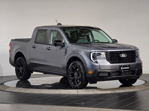 New 2025 Ford Maverick Lariat w/ Black Appearance Package image 2