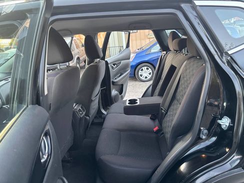 Used 2018 Nissan Rogue Sport SV image 15