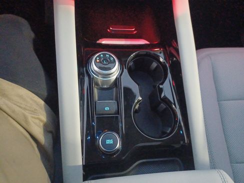 New 2025 Ford Explorer Platinum w/ Ultimate Package image 27