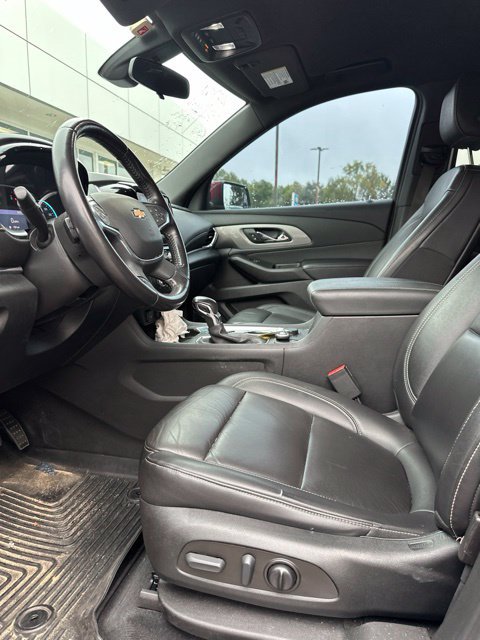 Used 2022 Chevrolet Traverse LT FWD image 9