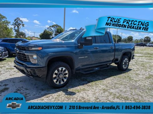 Used 2024 Chevrolet Silverado 2500 Custom w/ Custom Value Package AWD/4WD image 8