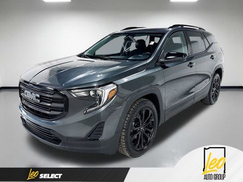 Used 2021 GMC Terrain SLE w/ Driver Convenience Package FWD image 1