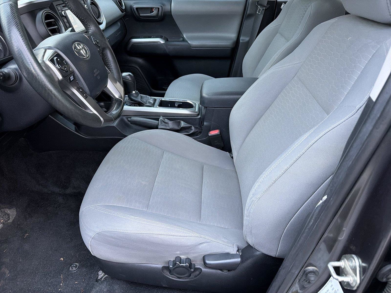 Used 2019 Toyota Tacoma SR5 RWD image 8