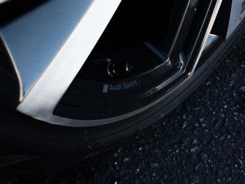 Used 2021 Audi RS 6 image 17