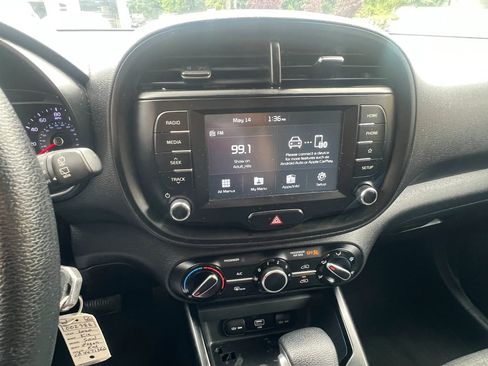 Used 2020 Kia Soul S FWD image 22