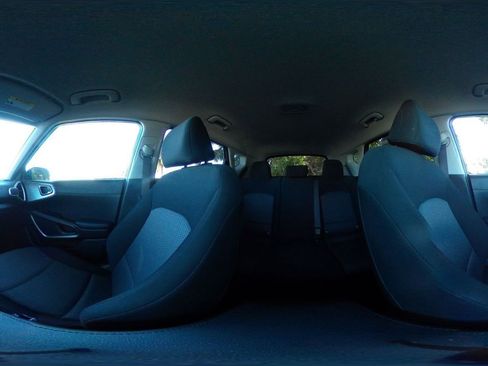 Used 2025 Kia Soul LX w/ LX Technology Package image 41