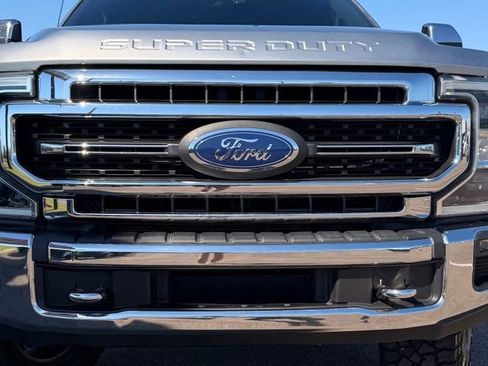 Used 2020 Ford F250 Lariat w/ Lariat Ultimate Package AWD/4WD image 12