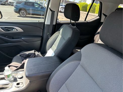 Used 2018 Chevrolet Traverse LT AWD/4WD image 8