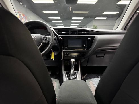 Used 2017 Toyota Corolla LE image 39