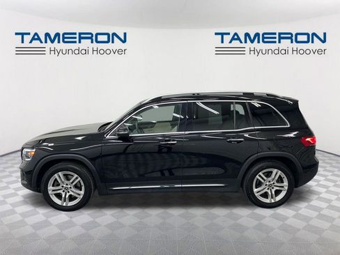 Used 2023 Mercedes-Benz GLB 250 4MATIC w/ Premium Package image 2