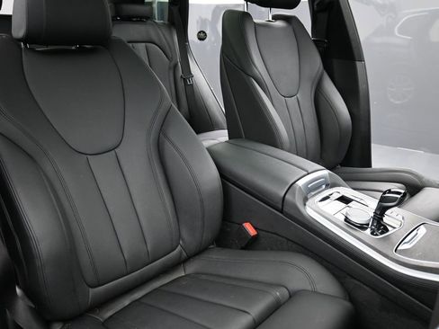 Used 2022 BMW X5 xDrive40i w/ Parking Assistance Package image 20