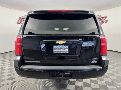Used 2015 Chevrolet Suburban LT w/ Luxury Package image 6