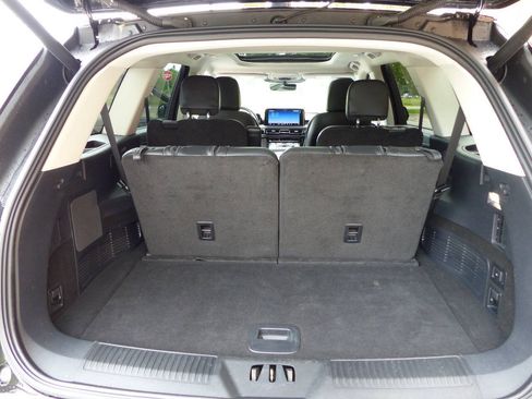 Used 2025 Lincoln Aviator AWD image 42