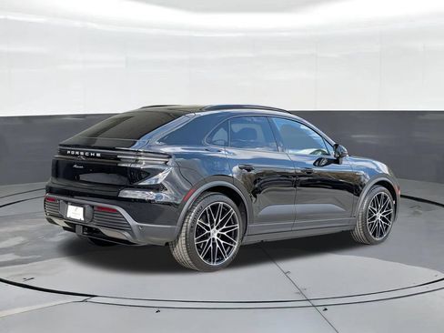 New 2026 Porsche Macan Electric RWD image 9