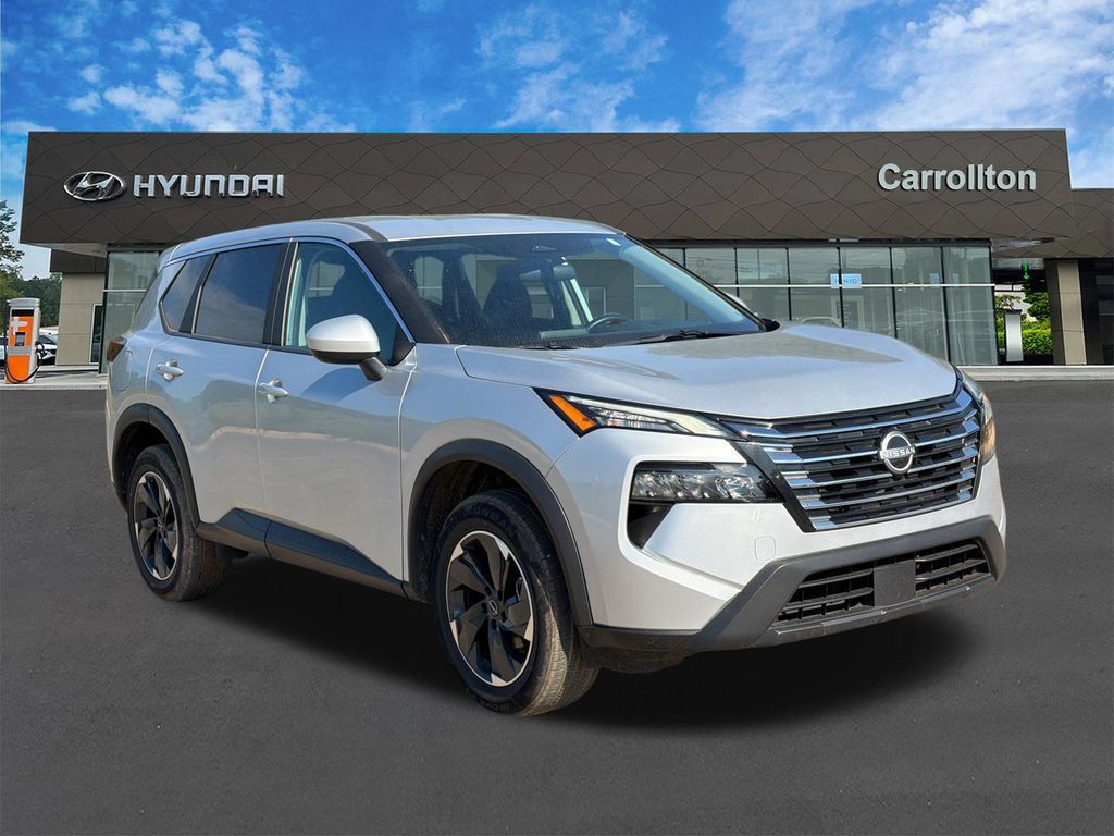 Used 2025 Nissan Rogue SV FWD image 3