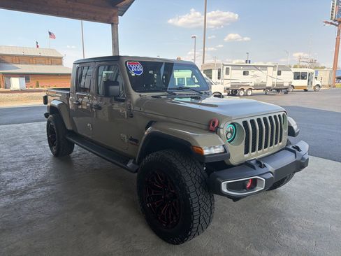 Used 2020 Jeep Gladiator Sport w/ Quick Order Package 24S AWD/4WD image 21