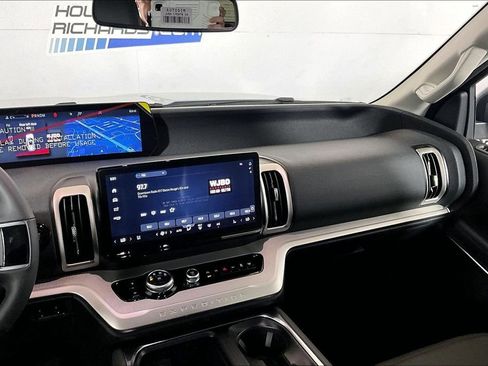 New 2026 Ford Expedition Active RWD image 7