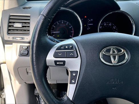 Used 2013 Toyota Highlander Limited image 11