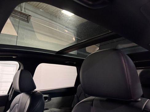 Used 2022 Kia Sorento SX Prestige w/ Panoramic Sunroof Package image 25