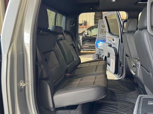 Used 2024 Chevrolet Silverado 1500 High Country w/ High Country Premium Package AWD/4WD image 43