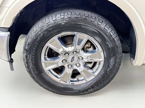 Used 2017 Ford F150 Lariat RWD image 38