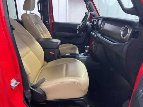 Used 2018 Jeep Wrangler Unlimited Rubicon w/ Dual Top Group AWD/4WD image 8