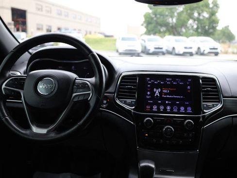 Used 2021 Jeep Grand Cherokee Limited AWD/4WD image 22