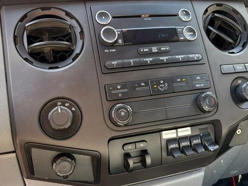 Used 2015 Ford F250 XL w/ XL Appearance Package AWD/4WD image 20